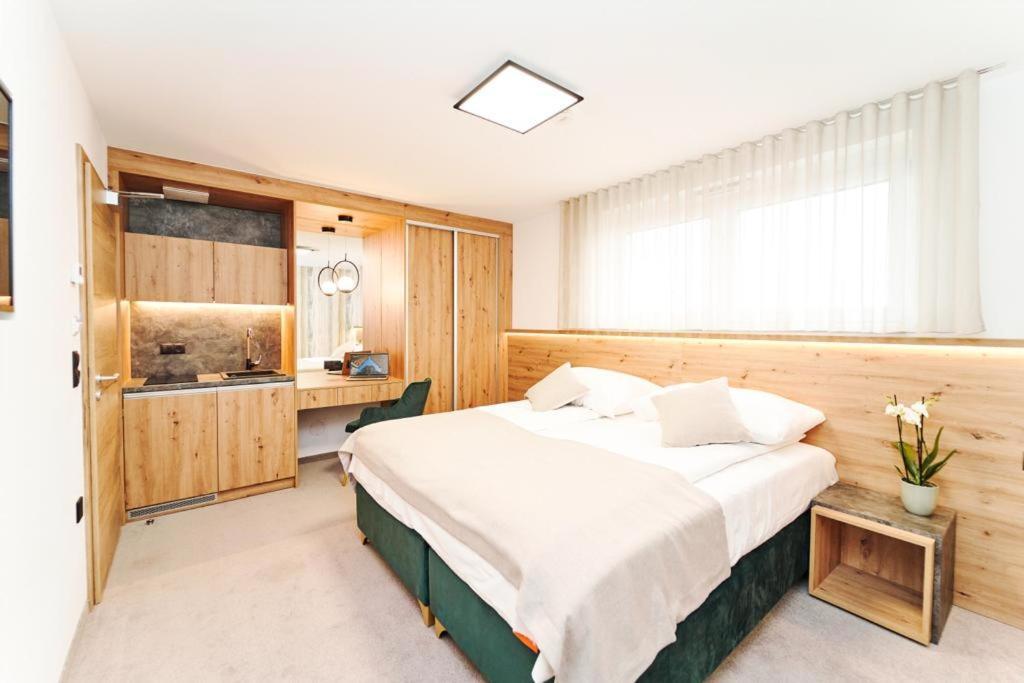 Medirooms Apartments Feldkirchen bei Graz ภายนอก รูปภาพ